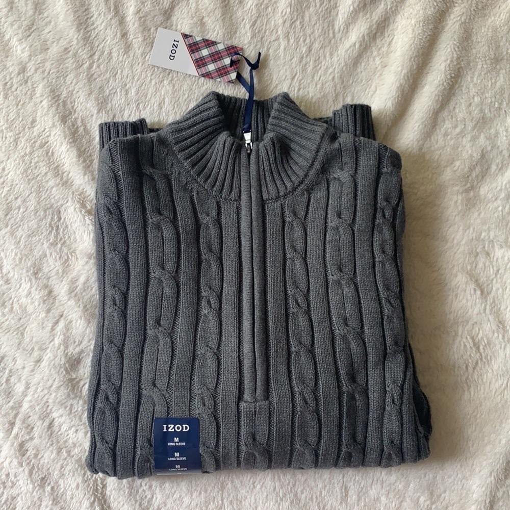 IZOD Mens pullover sweater with short zipper